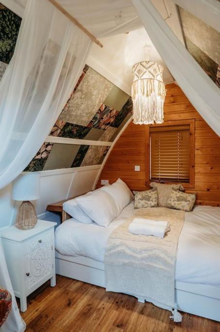 Robin Nest - Cosy Shepherd'S Hut Hideaway Callington Dış mekan fotoğraf